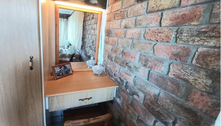 5 Bedroom Property for Sale in Dana Bay Western Cape